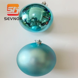 Pallina di Natale Artigianale in Plastica da 10 cm con Finitura Lucida/Satinata/Semi-Lucida, Decorazione da Appendere Stampata in Offset - Product Image 3