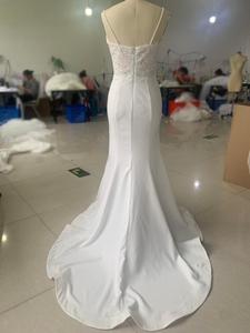 Abito <span class=keywords><strong>da</strong></span> sposa a sirena con strascico, in pizzo e raso, con spalline sottili, stile coda di pesce - Product Image 4