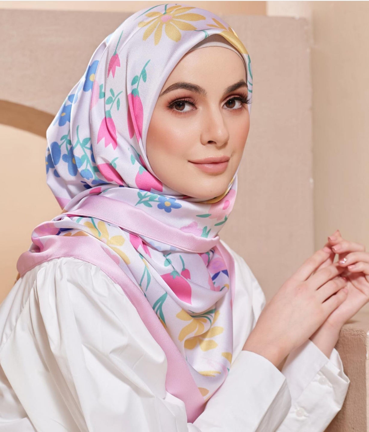 Custom Tudung Women 114*114 Printed Satin Silk square Hijabs Bawal Shawls