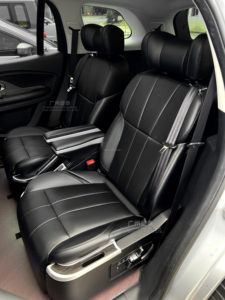 Sièges de voiture électriques en cuir de luxe VIP Aero Hycross inclinables en gros pour la vente - Product Image 2