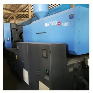 المهنية الصين الأصلي محرك معزز هايتي 700ton وضع ماكينة تشكيل بالحقن ماكينة تصنيع البلاستيك