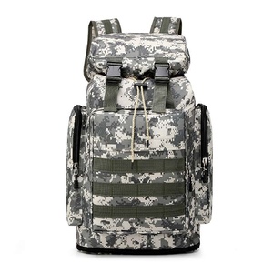 กระเป๋าเป้สะพายหลัง FMK-013 สีเขียวอมฟ้า ทำจากโพลีเอสเตอร์ ขนาด 25 ลิตร ปิดด้วยซิป มีช่องใส่ของหลายช่อง เหมาะสำหรับทุกเพศ ดีไซน์เรียบง่าย ทรงโค้งมน - Product Image 6