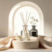 Nouvelle boîte d'emballage parfumée ambre-brun très vendue avec couvercle doré, flacon diffuseur en verre vide de 100 ml et 150 ml avec boîte