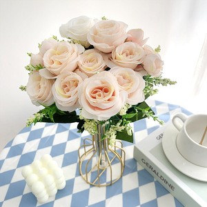 ช่อกุหลาบเทียมทำจากผ้าไหมดอกไม้มัดสำหรับตกแต่งสำนักงานงานแต่งงาน - Product Image 1