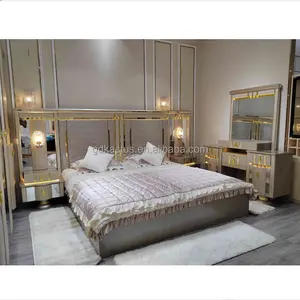豪华仿古金色彩绘超级特大床8门卧室套装皇家家具仿古金色豪华特大床卧室套装