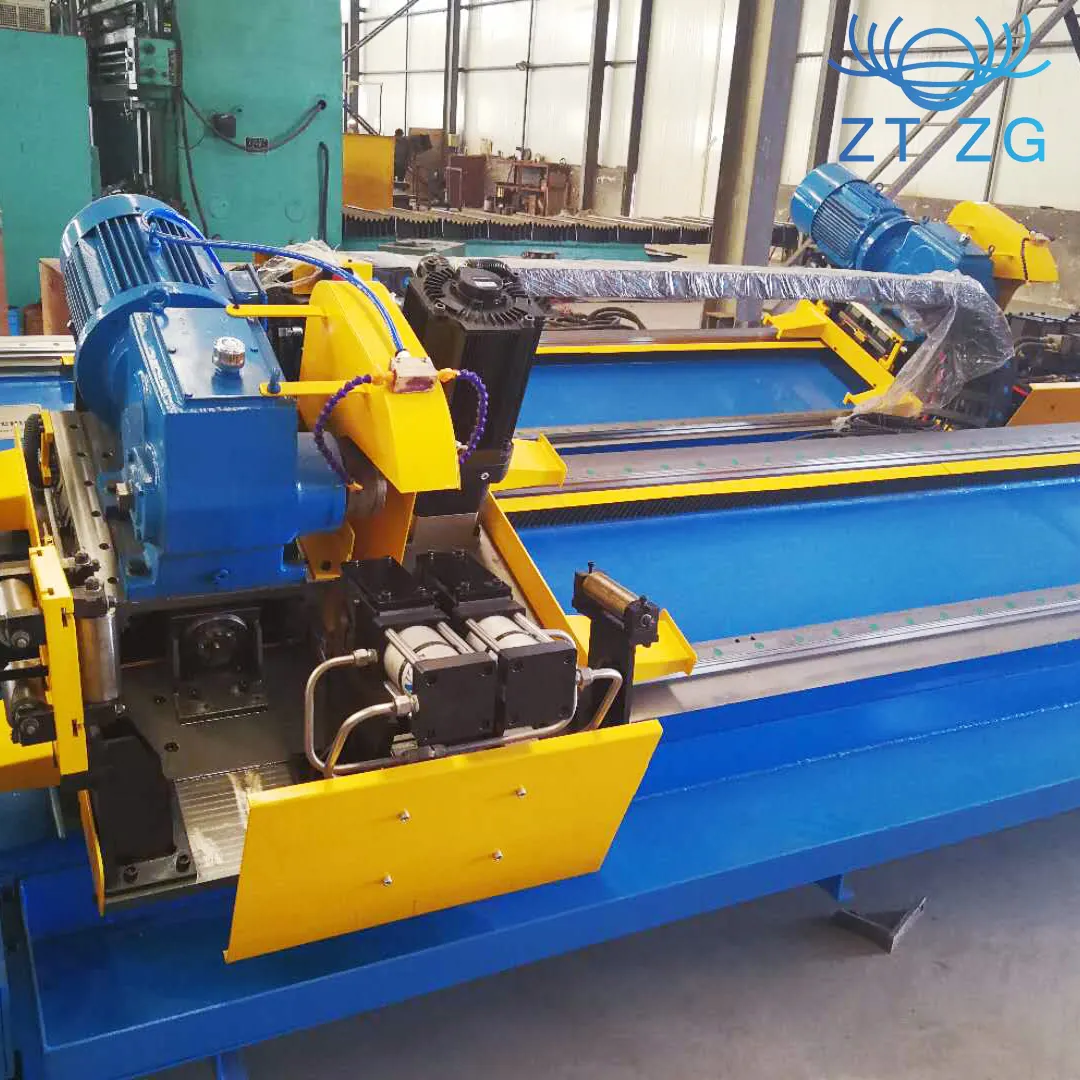 China Steel Galvanized Iron Welded Pipe High Speed Hydraulic/ Pneumatic Cutting Machine Computer Flying Saw