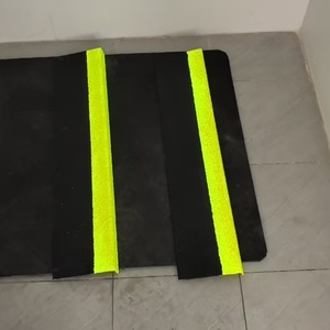 Couverture antidérapante pour marches d'escalier <span class=keywords><strong>en</strong></span> FRP, bord jaune, <span class=keywords><strong>plaque</strong></span> <span class=keywords><strong>en</strong></span> <span class=keywords><strong>fibre</strong></span> <span class=keywords><strong>de</strong></span> <span class=keywords><strong>verre</strong></span> pour escalier d'atelier industriel - Product Image 5