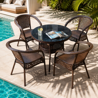 Ensemble de salle à manger d'extérieur moderne en rotin 5 pièces, meubles de patio en osier PE avec table ronde en verre et 4 chaises pour jardin et balcon