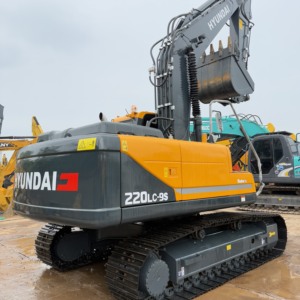 Excavatrice Hyundai 220-9s d'occasion en excellent état, machine de terrassement à vendre en bon état de marche - Product Image 3
