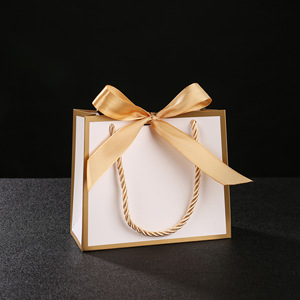 Petite commande quantité CSMD fabricant chinois paquet présent prêt à expédier au détail petit sac cadeau blanc pour accessoires de mode - Product Image 4