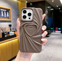 Nouveaux modèles en gros 3D coeur plissé étui de téléphone portable TPU coloré étui de téléphone portable