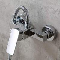 Robinet mitigeur carré de douche de salle de bain chromé moderne Vente en gros Alliage de zinc Mitigeur en céramique Robinet de baignoire eau chaude et froide
