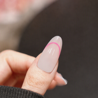 Faux ongles à presser minimalistes, longs, en forme d'amande, avec base nude transparente brillante, pour usage quotidien, décontracté ou de fête