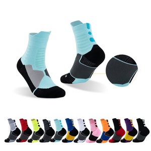Chaussettes de basketball pour jeunes Elite Performance Crew, coupe haute, doublure épaisse en tissu éponge, respirantes, technologiques, vente en gros, personnalisables - Product Image 2