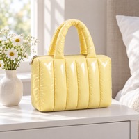 Sac à main matelassé brillant en nylon pour femme, mini sac fourre-tout avec poignée supérieure et fermeture éclair, 24x18cm, logo personnalisé, personnalisable