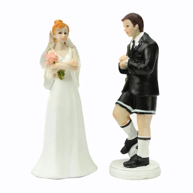 Figurine de couple en résine, gâteau de mariage, exquise, vente en gros, personnalisée