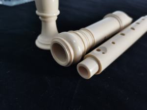 Flauta Dulce Soprano de 8 Orificios de Alta Calidad, Color Marfil, Fabricada en Alemania, Venta Directa de Fábrica - Product Image 3