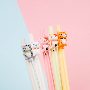 Penna a Sfera con Animali Cartoon, Carina e Creativa in PVC Morbido, Penna in Plastica a Forma di Gatto, Logo Personalizzabile - Product Image 3