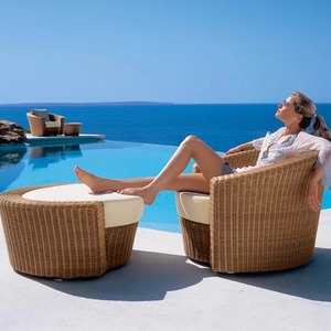 Tumbona de Jardín de Mimbre con Estructura de Aluminio, Resistente al Agua y a los Rayos UV, en Forma de L, Diseño Nórdico - Product Image 1