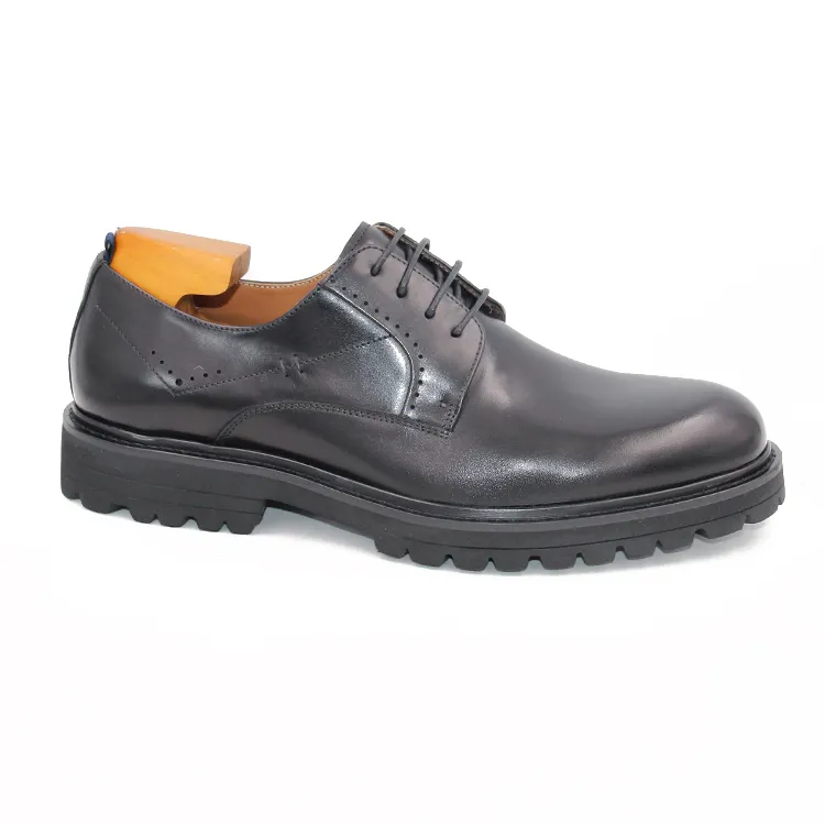 Chaussures derby en cuir véritable résistant à l'usure de conception de brogues italiennes de luxe pour les hommes chaussures d'affaires formelles