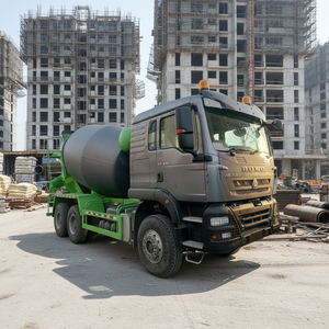 Camion malaxeur à béton Howo 2026 de 10 mètres cubes - Product Image 1