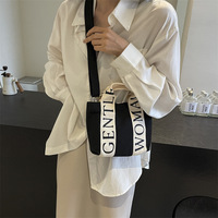 Bolso Tote Casual para Mujer, Mini, de Lona, con Diseño de Letras, Colores Contrastantes, Cierre Magnético