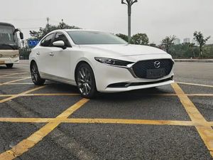 <span class=keywords><strong>Mazda</strong></span> <span class=keywords><strong>3</strong></span> Axela 2020 2.0L Auto Edición Zhiya Fabricado en China Híbrido Suave 5.2L/100km con Control de Carril y Frenado Activo Nuevo Usado - Product Image 3