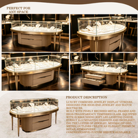 Vitrine à bijoux moderne de luxe en blanc, vitrine en verre haut de gamme pour la vente de bijoux haut de gamme