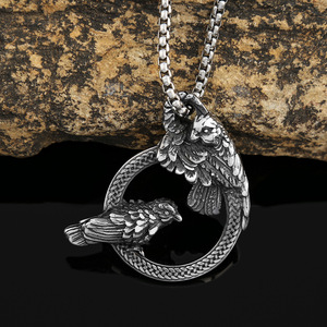 Yunnique – collier avec pendentif hibou en acier inoxydable pour hommes et femmes, chaîne au design rétro, motif animal, 60cm, cadeau, bijoux à la mode - Product Image 1