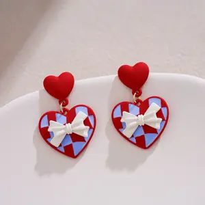 Diseño único hipoalergénico encantador minimalista mujeres estilo coreano Lazo Rojo forma de corazón pendientes