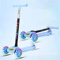 Trottinette pliable moderne à trois roues pour enfants avec capteur, hauteur réglable, roues en plastique légères, frein arrière et pédale élargie 3-6 ans