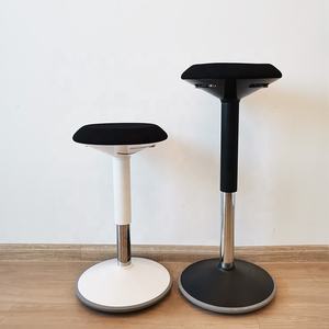 Chaise de <span class=keywords><strong>bureau</strong></span> assise sur pied de style moderne tabouret oscillant réglable nouvellement développé chaise é<span class=keywords><strong>l</strong></span>évatrice <span class=keywords><strong>en</strong></span> tissu - Product Image 3