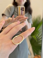 Bague tendance et élégante en argent 925 plaqué or pour femme, design de niche de luxe léger, simple et polyvalente