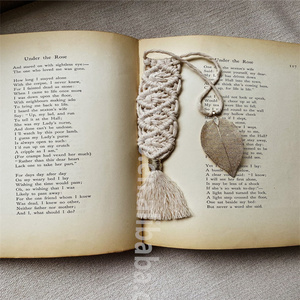 Marque-page en macramé tissé à la main PH1126 Offre Spéciale, ornements traditionnels lettiens, grand cadeau pour un lecteur - Product Image 6