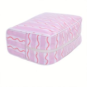 กระเป๋าเครื่องสำอางกันน้ำแบบใส PVC ขนาดใหญ่ น่ารัก ตกแต่งลายปัก สำหรับใช้ในชีวิตประจำวัน เหมาะสำหรับเพื่อนเจ้าสาว - Product Image 4