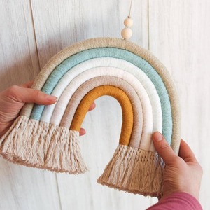 Decoración del Hogar de Alta Calidad, Tapiz de Pared de Macramé con Arcoíris en Tonos Pastel Neutros, Elegante y Espectacular - Product Image 1