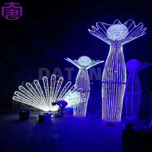 Luces LED Decorativas de Torre con Temática Navideña 3D para Exteriores, Iluminación Festiva y Decoraciones Navideñas - Product Image 4