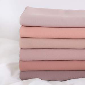 ผ้าพันคอยาวผ้าชีฟองประดับมุกสไตล์ชนเผ่าผ้าชีฟองพันรอบสีเดียวสไตล์ชาวอินโดนีเซีย - Product Image 1