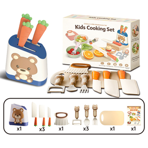 Set da <span class=keywords><strong>Cucina</strong></span> Giocattolo 10 Pezzi a Tema Coniglietto, Gioco di Ruolo Sicuro con Utensili e Tagliere a Forma di Carota per Bambini - Product Image 2