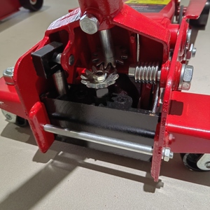 Gato hidráulico de suelo de hierro CRIQUE CARRO 3T Capacidad de carga para reparación de automóviles - Product Image 6