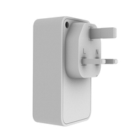 PUJIMAX Worldplug Prise internationale Adaptateur convertisseur universel vers Royaume-Uni Prise murale USB intelligente Chargeur de voyage avec port USB Type-C