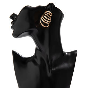 Nouvelle mode 2025, bijoux fins, boucles d'oreilles géométriques plaquées or, boucle creuse, sans ternissement, sans perçage, pour femmes - Product Image 4