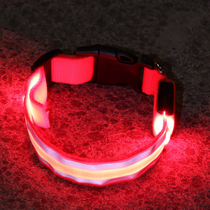 Collar para perros y gatos con luz LED recargable USB anti-Pérdida de noche brillante en stock - Product Image 2