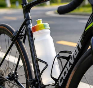Bouteille d'eau de sport pour vélo, avec logo personnalisé, couvercle coloré, légère, anti-fuite, pour le cyclisme en plein air - Product Image 5