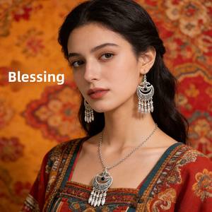 Conjunto de Collar y Pendientes de Aleación Vintage Étnico Kazajo con Diseño de Luna para Mujer, Accesorios de Fotografía para Turismo en Xinjiang <span class=keywords><strong>Kashgar</strong></span> - Product Image 1