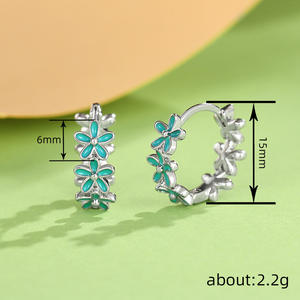 Orecchini a Cerchio con Fiore in Oro Bianco, Argento 925, Cristalli e Strass, Gioielli da Donna per Uso Quotidiano - Product Image 5