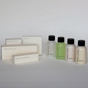 <span class=keywords><strong>Kit</strong></span> <span class=keywords><strong>de</strong></span> artículos <span class=keywords><strong>de</strong></span> tocador desechables limpios y sanitarios con logotipo OEM - Product Image 1