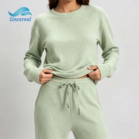 Setelan Santai Rajut Bergaris Khusus Wanita Atasan Lengan Panjang Kerah Bulat Celana Kaki Lebar Lembut Kasual Dua Potong