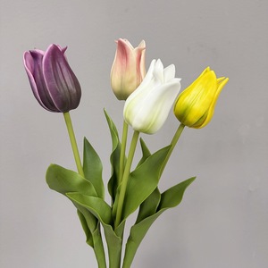 Bouquet de tulipes artificielles Meng Jie 30cm-100cm en caoutchouc souple, réaliste, pour décoration intérieure, tige unique, tête de fleur et bourgeon - Product Image 1