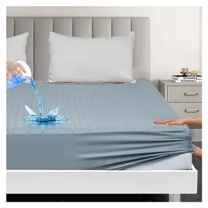 Customized Waterproof Mattress Pad Protector Breathable Microfiber Mattress Cover Hypoallergenic Fitted Sheet Mattress Topper